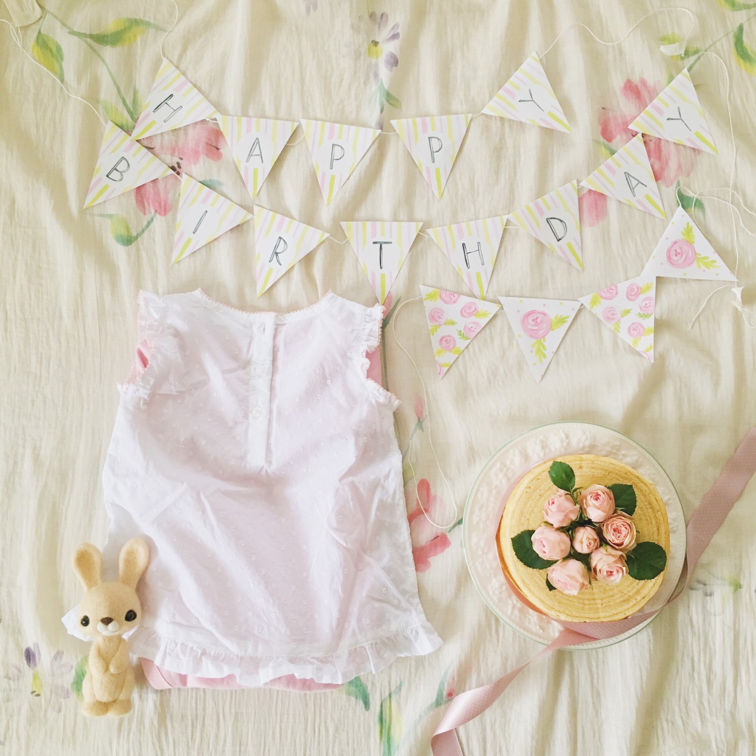 シャビーでガーリーなガーランドでコーディネート